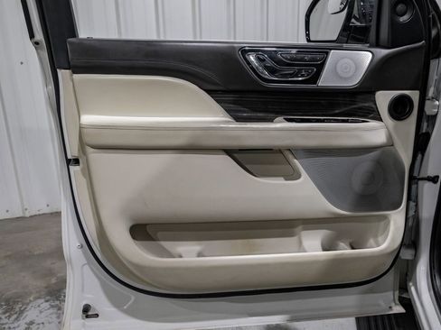 Used 2021 Lincoln Navigator L Black Label w/ Cargo Convenience Package image 46