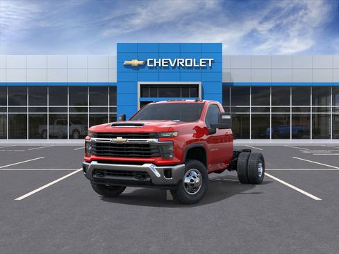 New 2025 Chevrolet Silverado 3500 LT w/ Convenience Package image 12