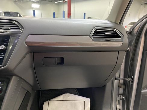Used 2024 Volkswagen Tiguan Wolfsburg Edition image 41
