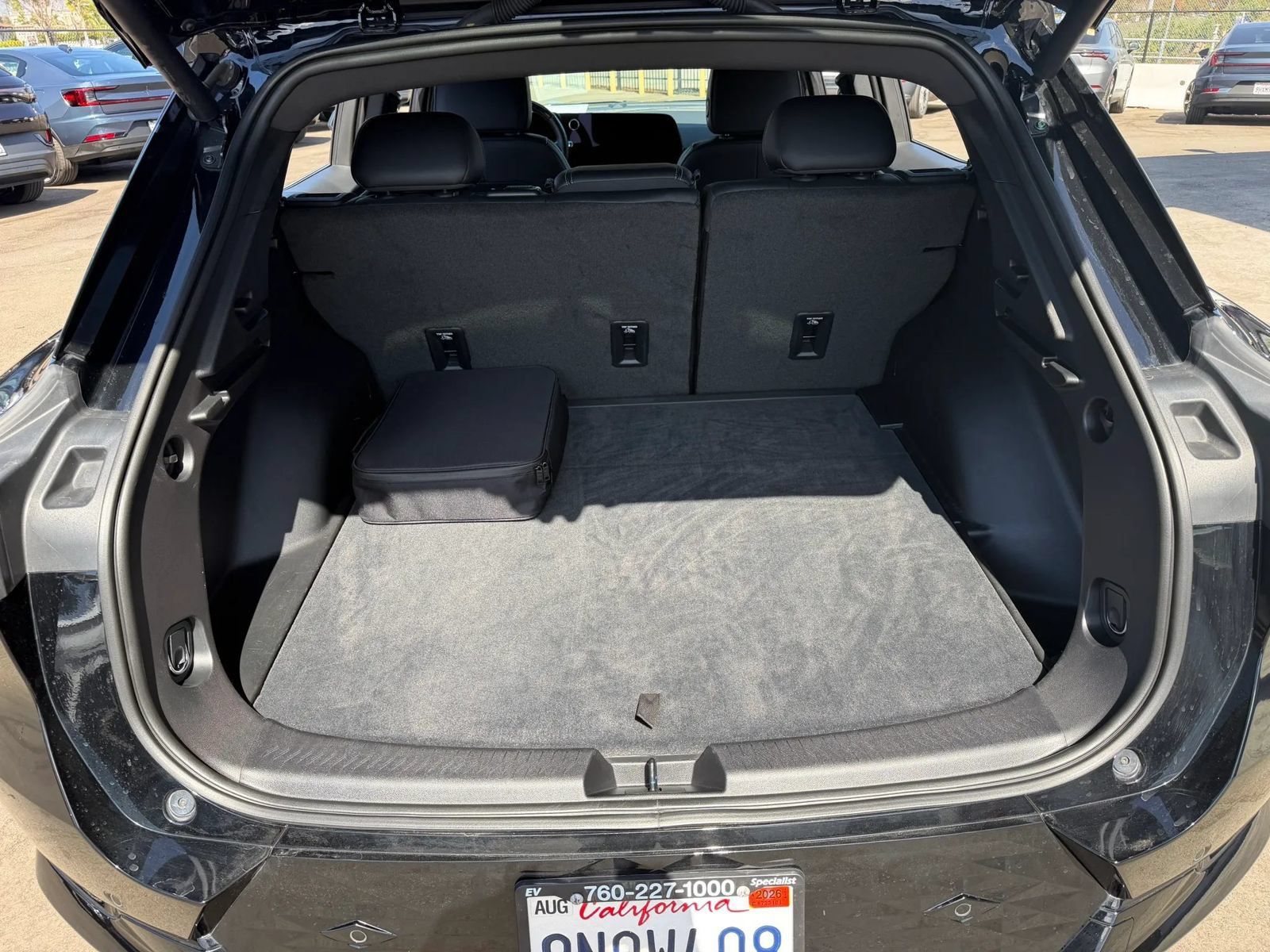 Used 2024 Chevrolet Equinox EV RS FWD image 30