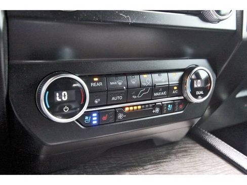 Certified 2020 Ford Expedition Max Limited RWD image 24