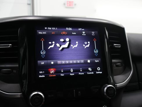 Used 2021 RAM 2500 Big Horn w/ Level 1 Equipment Group AWD/4WD image 49