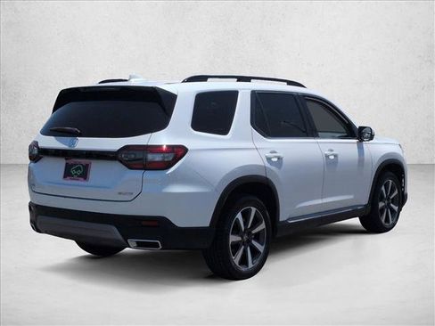 Used 2023 Honda Pilot Elite image 8