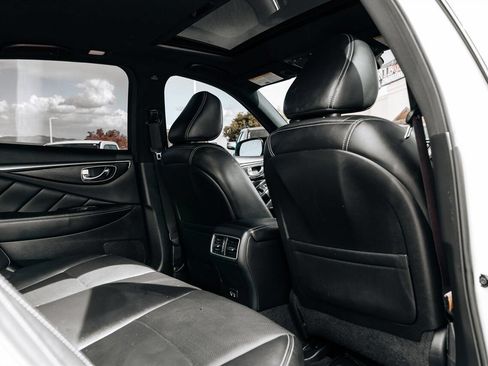 Used 2022 INFINITI Q50 Sensory w/ All Weather Package RWD image 49