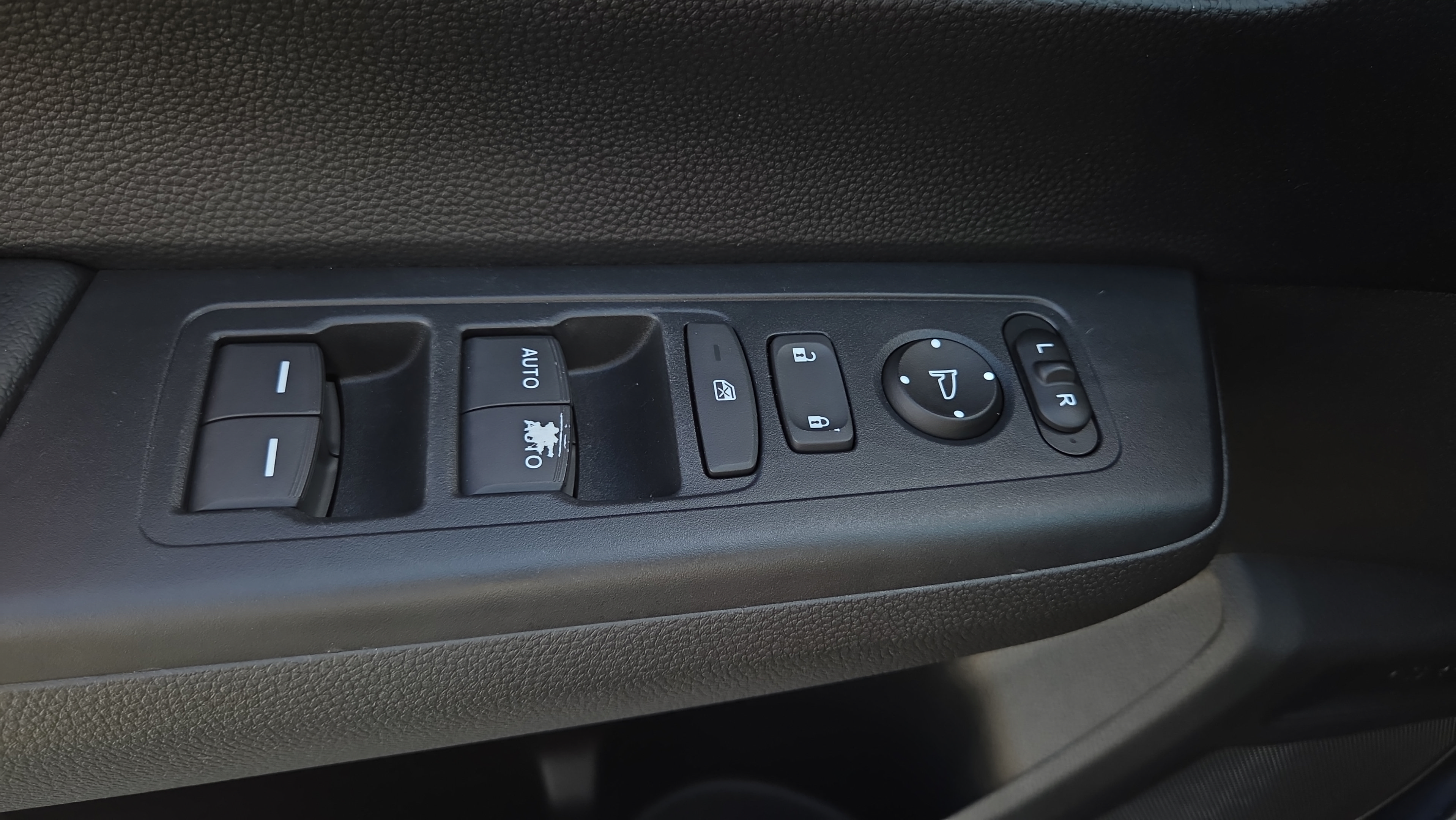 Used 2024 Honda CR-V EX image 33