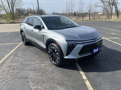 Used 2025 Chevrolet Blazer EV RS image 8