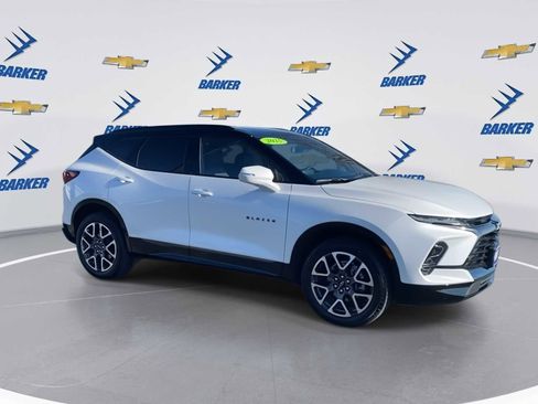 Used 2025 Chevrolet Blazer RS image 2