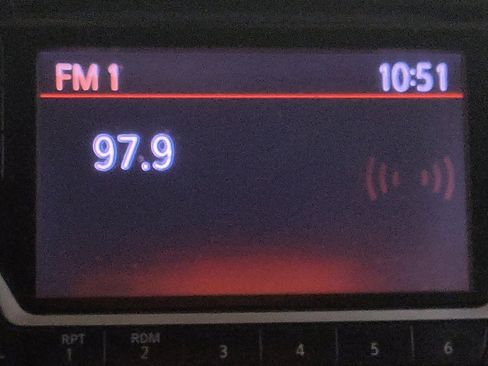 Used 2016 Nissan Frontier SV image 25