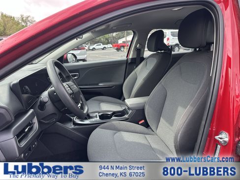 Used 2025 Kia K4 LXS image 11