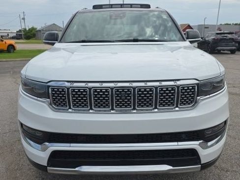 Used 2024 Jeep Grand Wagoneer L Series III AWD/4WD image 11