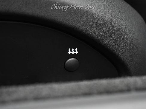 Used 2021 Ferrari 812 GTS image 27