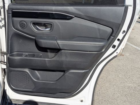 Used 2024 Honda Pilot EX-L image 26