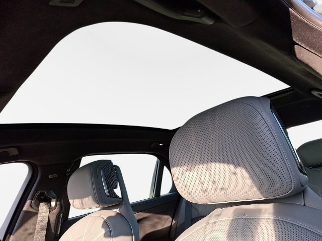 New 2027 BMW i7 xDrive60 AWD/4WD image 12