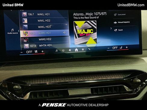 Used 2025 BMW 330i Sedan image 8