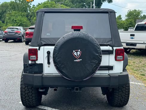 Used 2017 Jeep Wrangler Sport AWD/4WD image 6