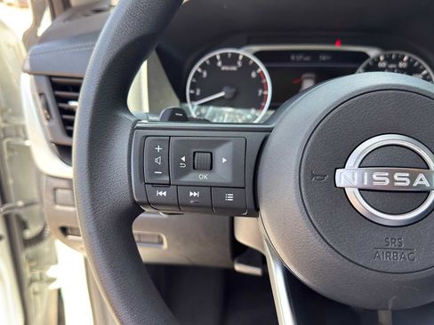 Used 2023 Nissan Rogue S AWD/4WD image 21