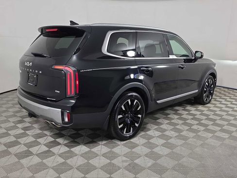 Used 2024 Kia Telluride SX w/ Towing Package image 16