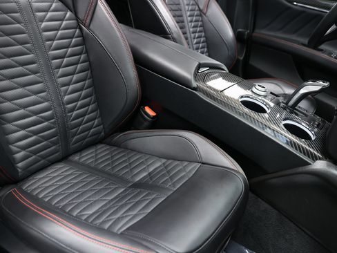 Used 2022 Maserati Quattroporte Trofeo RWD image 92
