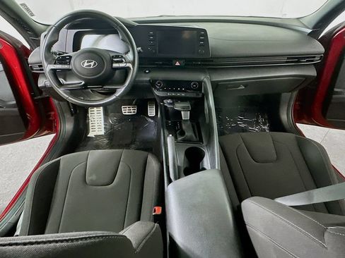 Used 2025 Hyundai Elantra Sport FWD image 14