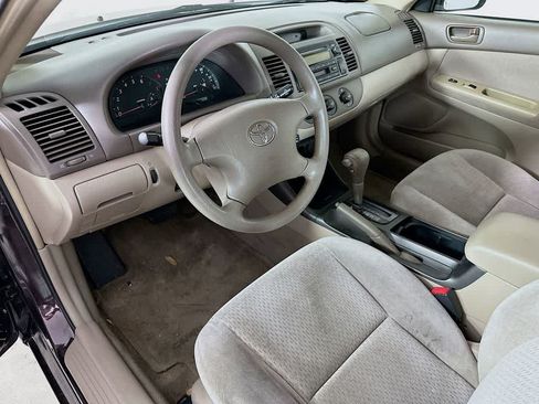 Used 2003 Toyota Camry LE FWD image 2