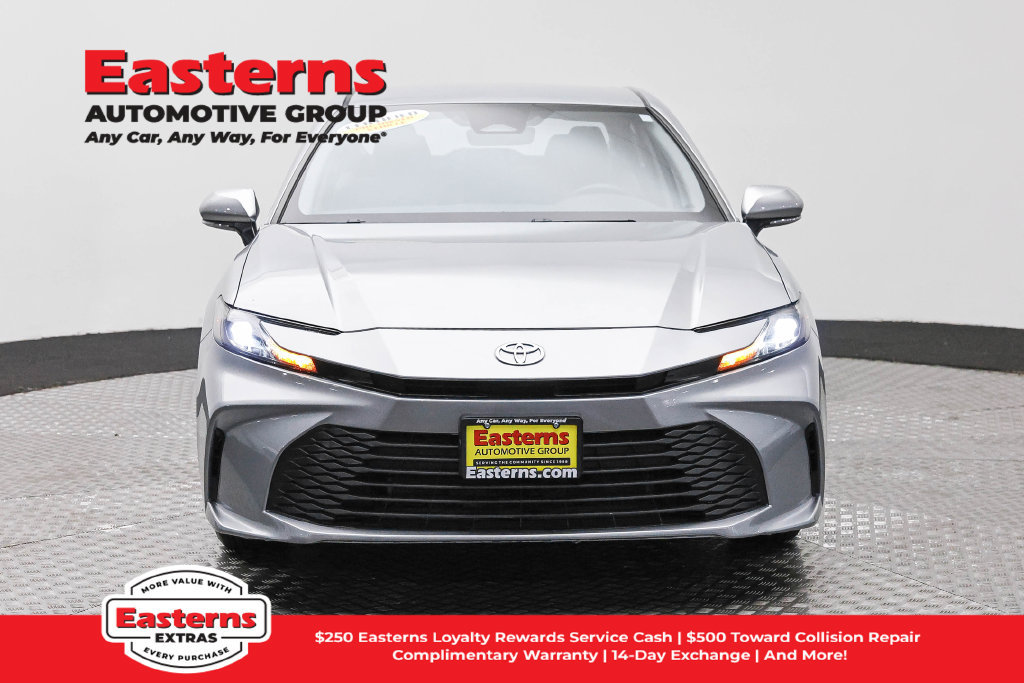 Used 2025 Toyota Camry LE w/ Convenience Package FWD image 3
