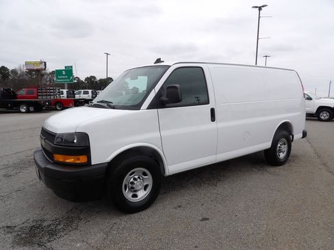 Used 2020 Chevrolet Express 2500 w/ Safety Package image 3