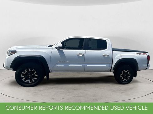 Used 2019 Toyota Tacoma TRD Off-Road w/ Technology Package AWD/4WD image 2