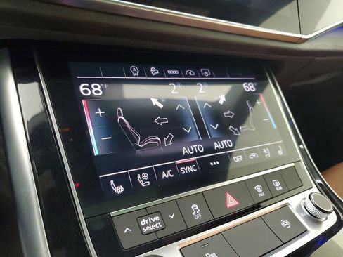 Used 2023 Audi Q8 Premium Plus image 30