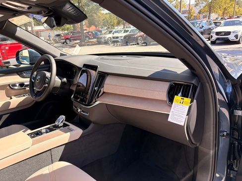 Used 2026 Volvo XC90 B6 Plus w/ Protection Package image 28