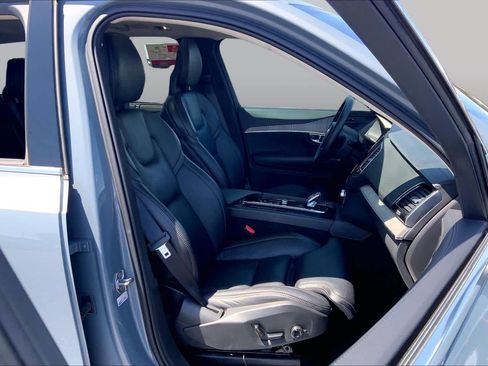 Used 2021 Volvo XC90 T8 Inscription w/ Lounge Package AWD/4WD image 9