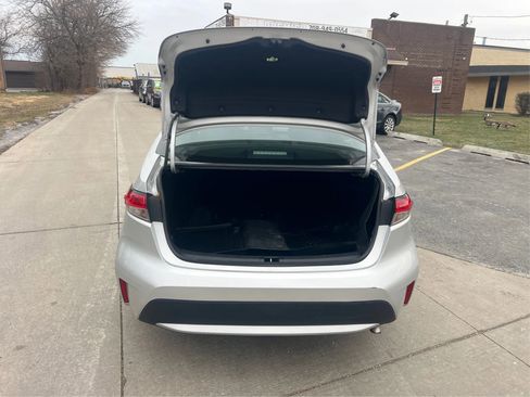 Used 2022 Toyota Corolla LE image 14