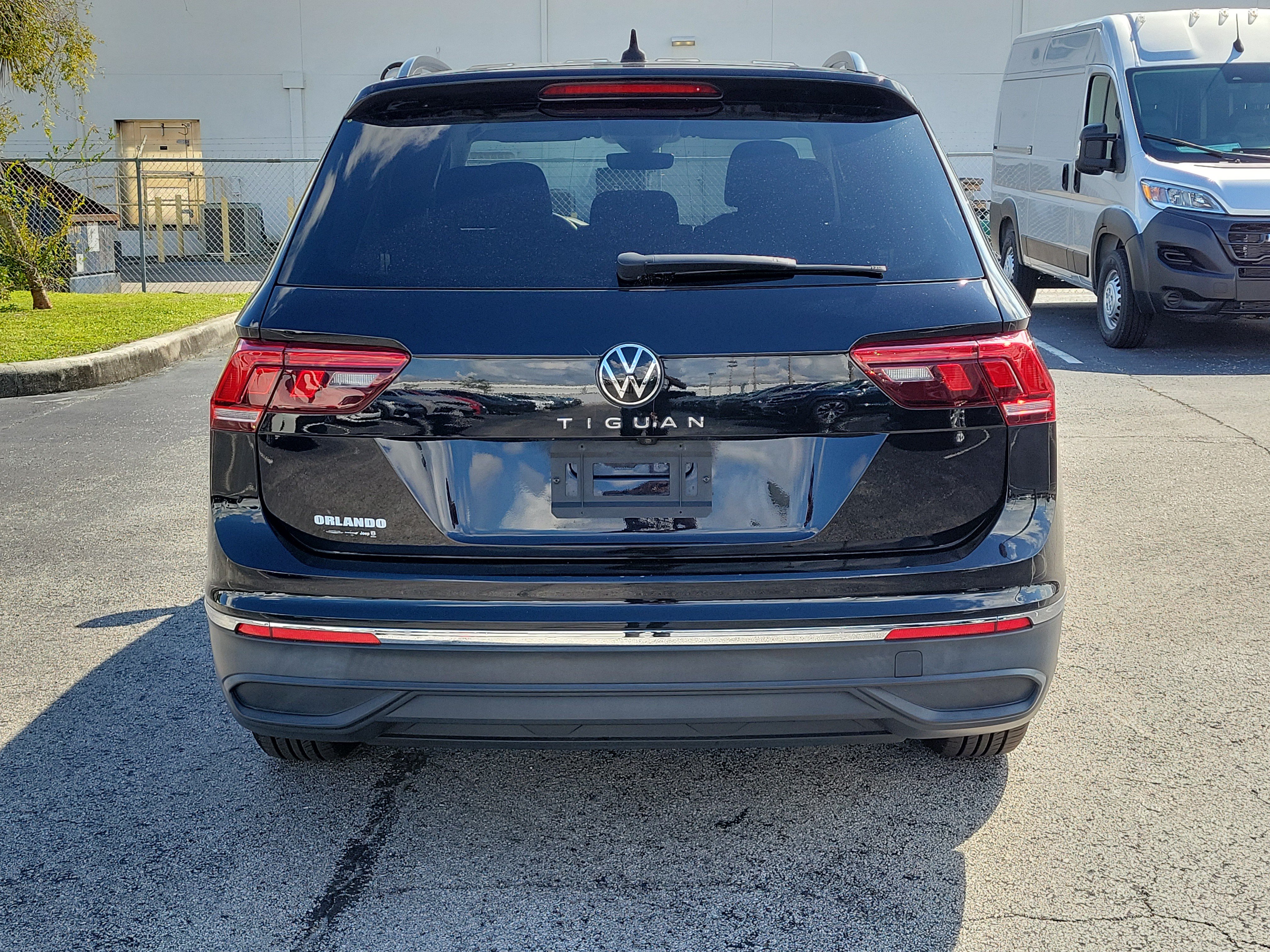Used 2022 Volkswagen Tiguan S FWD image 6