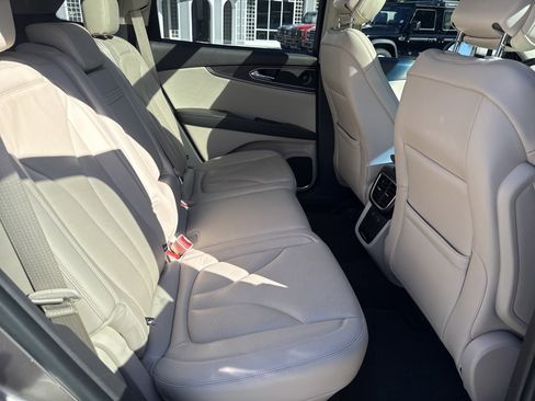 Used 2020 Lincoln Nautilus Reserve image 21