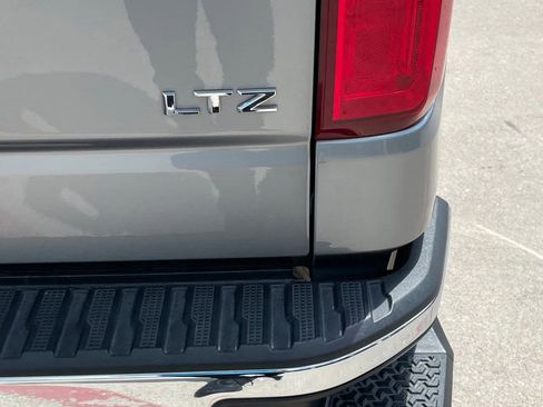 Used 2024 Chevrolet Silverado 1500 LTZ AWD/4WD image 10