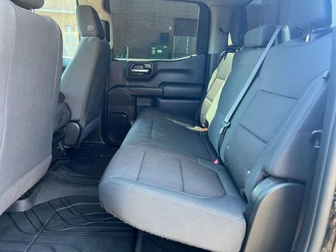 Used 2020 Chevrolet Silverado 1500 Custom w/ Custom Value Package image 18