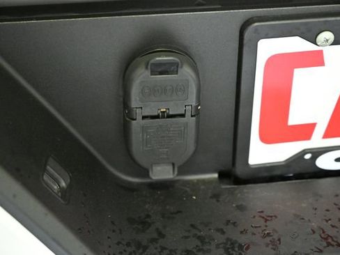 Used 2021 Chevrolet Silverado 1500 Custom image 16