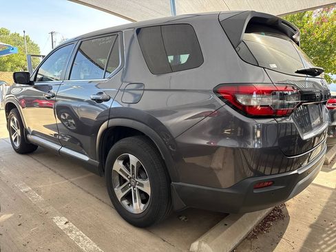 Used 2024 Honda Pilot EX-L image 8
