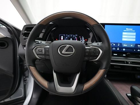 Used 2023 Lexus RX 350 Premium w/ Accessory Package AWD/4WD image 4