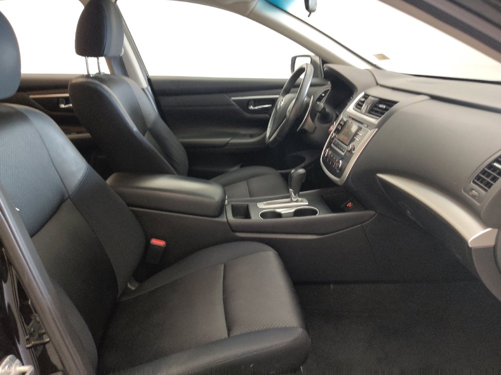Used 2017 Nissan Altima 2.5 SR w/ Midnight Edition Package FWD image 21