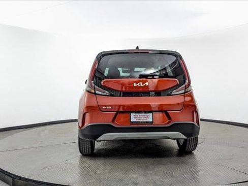 Used 2024 Kia Soul LX w/ Option Group 015 image 7