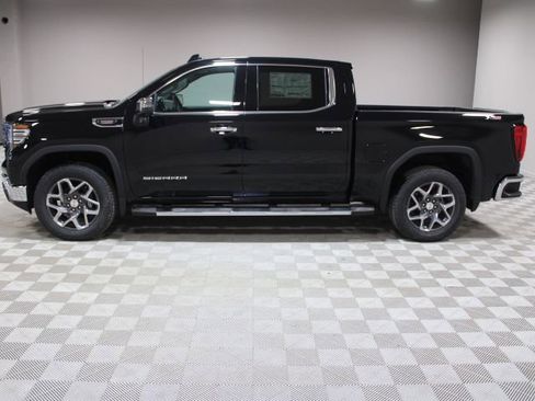 New 2026 GMC Sierra 1500 SLT w/ SLT Premium Plus Package AWD/4WD image 9