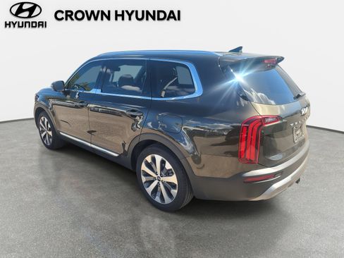 Used 2022 Kia Telluride EX w/ EX Premium Package image 7