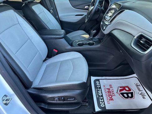 Used 2021 Chevrolet Equinox Premier image 23