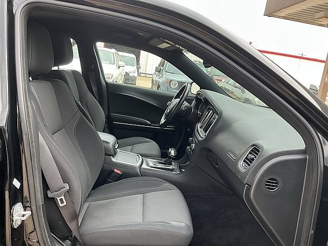 Used 2019 Dodge Charger SXT AWD/4WD image 10