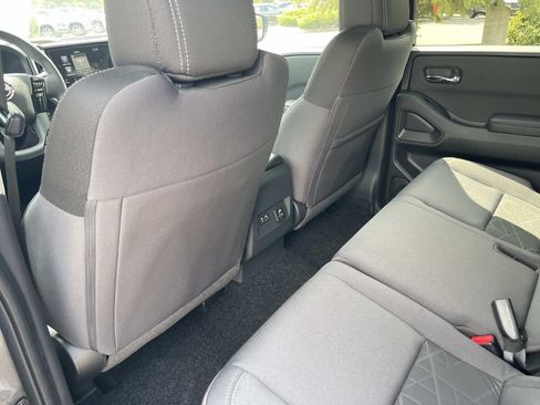 New 2027 Nissan Frontier SV w/ SV Convenience Package AWD/4WD image 18