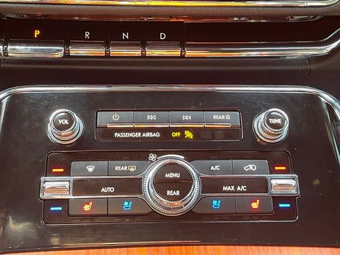 Used 2020 Lincoln Navigator Reserve image 38