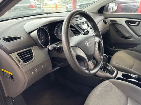 Used 2016 Hyundai Elantra SE image 15