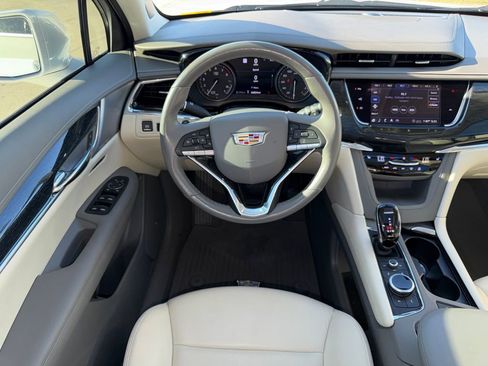 Certified 2020 Cadillac XT6 Premium Luxury image 17