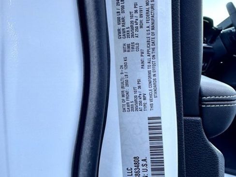 New 2025 Jeep Grand Cherokee L Altitude image 38