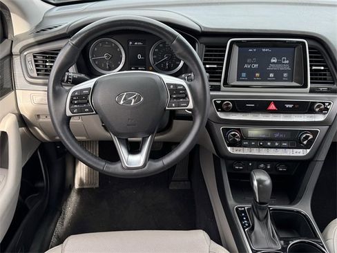 Used 2019 Hyundai Sonata Limited image 11